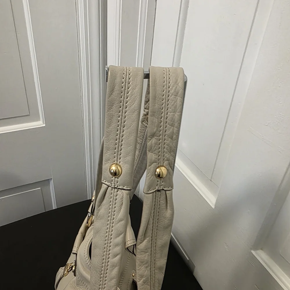 B. Makowsky Bone In Color Fully Lined Leather Hobo Style Bag, Casual